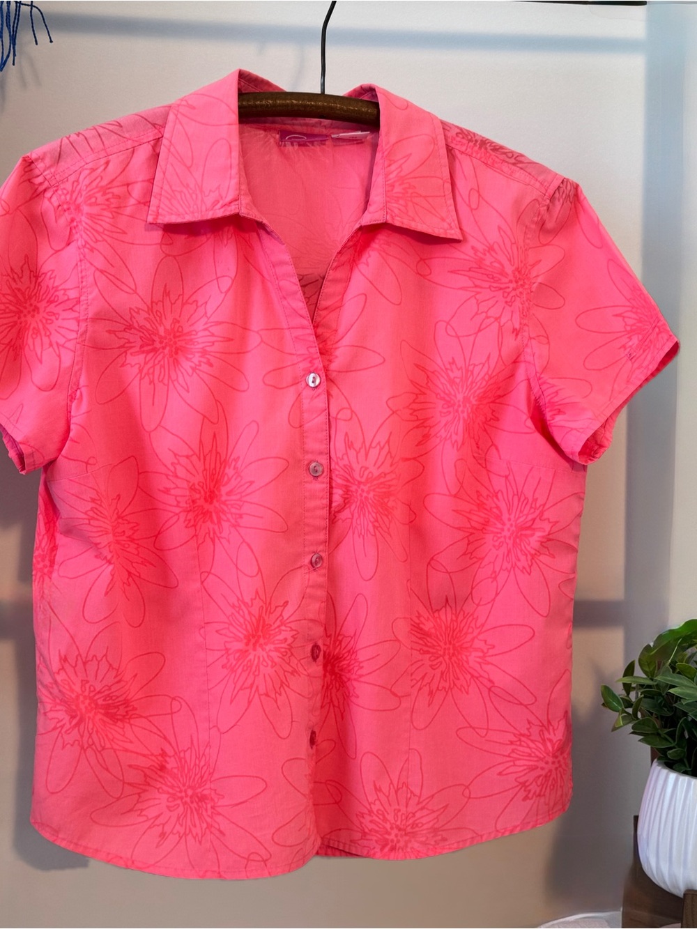 Pappagallo Pink Floral Short-Sleeve Button-Down Shirt
